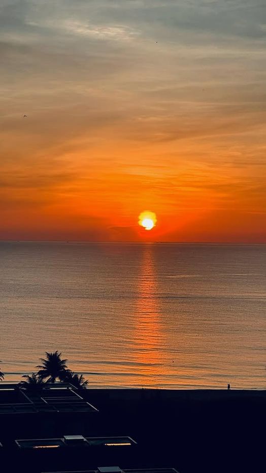 C&oacute; thể l&agrave; h&igrave;nh ảnh về đại dương, đường ch&acirc;n trời v&agrave; chạng vạng