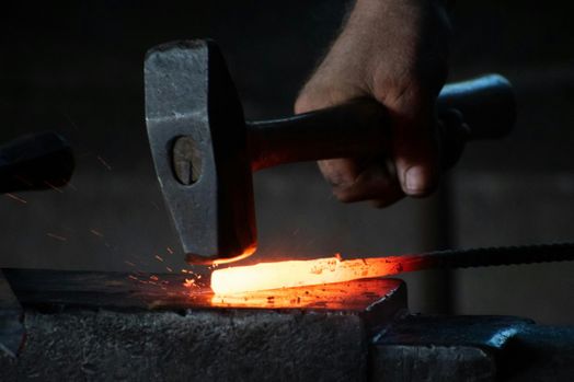 Microsoft, NVIDIA và Anthropic thành lập liên minh điện toán AI