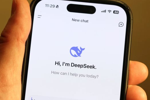 Khám phá tiềm năng của DeepSeek: 10 công việc bạn có thể tự động hóa ngay hôm nay