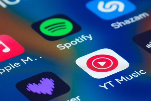 YouTube Music bổ sung danh sách phát do AI tạo