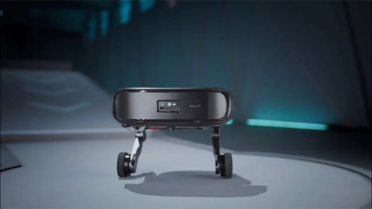 Thử nghiệm lực h&uacute;t HyperForce 19.000 Pa h&uacute;t bụi bẩn từ thảm trong khi robot vẫn giữ thăng bằng tr&ecirc;n mặt dốc.