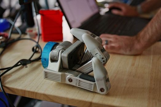 Liệu bàn tay robot có sắp vượt trội hơn con người? Boston Dynamics tin là vậy