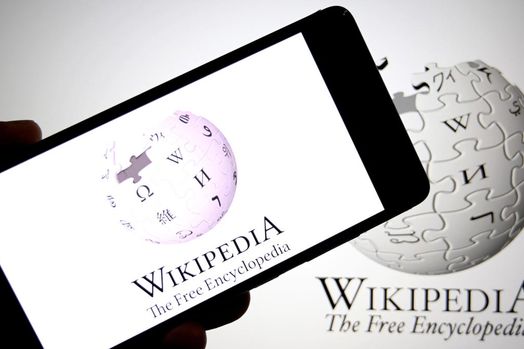Tại sao Wikipedia đang mất lưu lượng truy cập vào các phần tổng quan AI trên Google