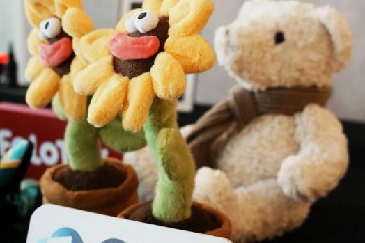AI Sunflower của FoloToy cho thấy đồ chơi AI giàu biểu cảm và có trách nhiệm có thể trông như thế nào