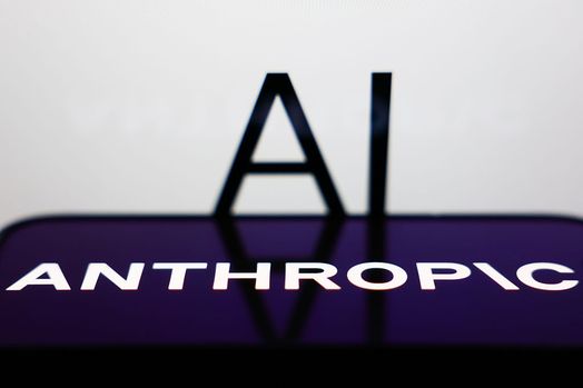 Google rót 40 tỷ USD vào Anthropic: đối thủ hay đối tác trong cuộc chiến AI?