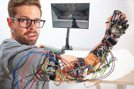 Cải thiện khả năng ngắm bắn trong game với bộ xương ngoài hỗ trợ chơi game AI